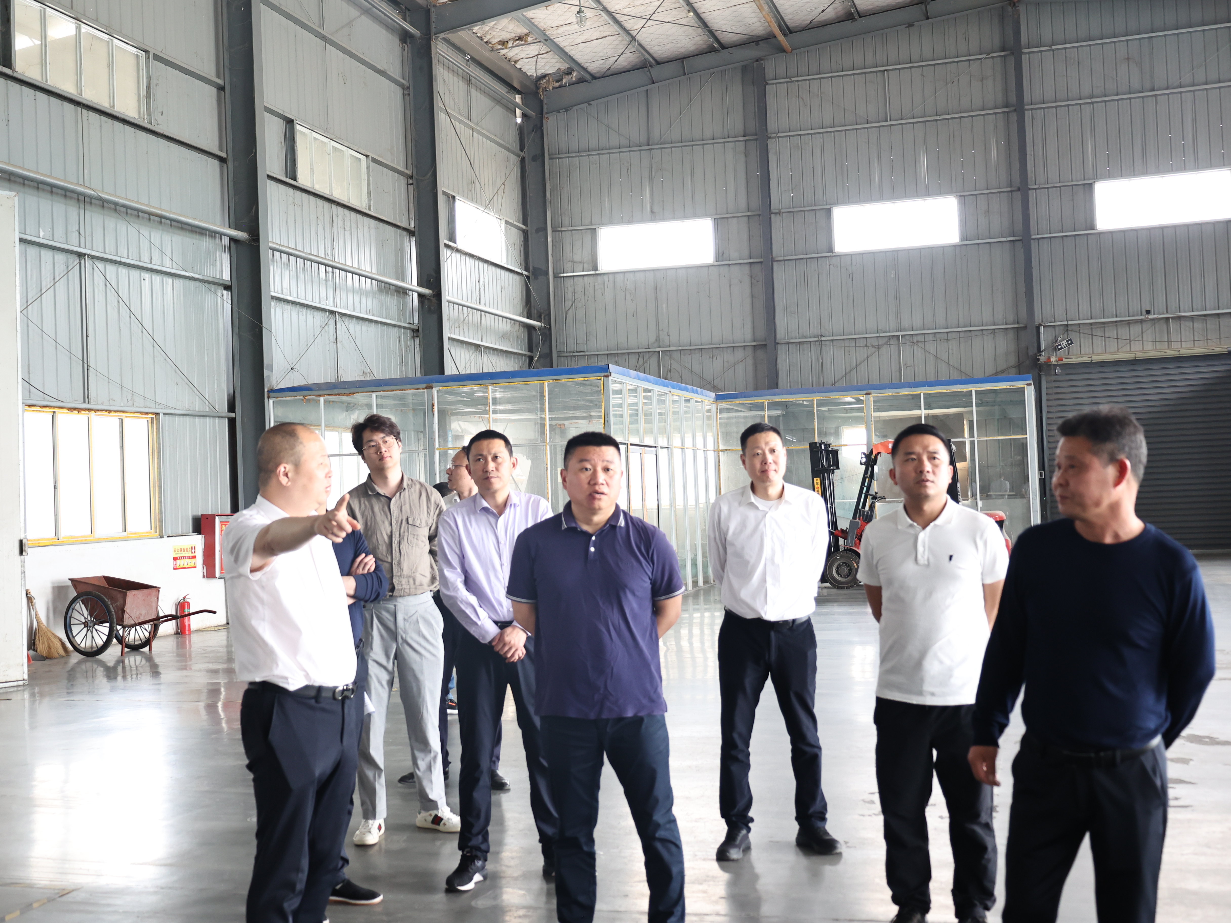 市國(guó)控集團(tuán)黨委書(shū)記、董事長(zhǎng)張志堅(jiān)率隊(duì)赴集團(tuán)重點(diǎn)農(nóng)業(yè)項(xiàng)目調(diào)研督導(dǎo)